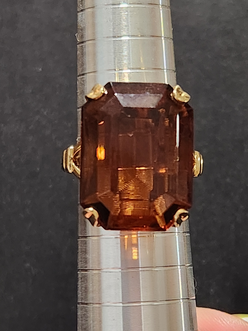 Avon Gold-Tone Ring with Deep Amber Emerald-Cut Stone - Picture 6 of 7
